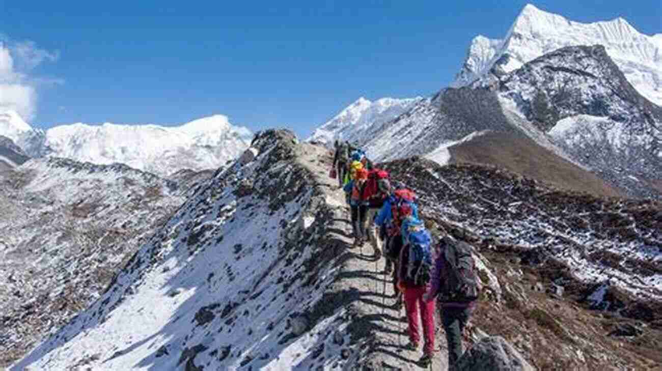 Base Camp Kala Patthar The Ultimate Trekking Experience In Nepal And Tibet Everest: A Trekker S Guide: Base Camp Kala Patthar And Other Trekking Routes In Nepal And Tibet (Cicerone Trekking Guides)