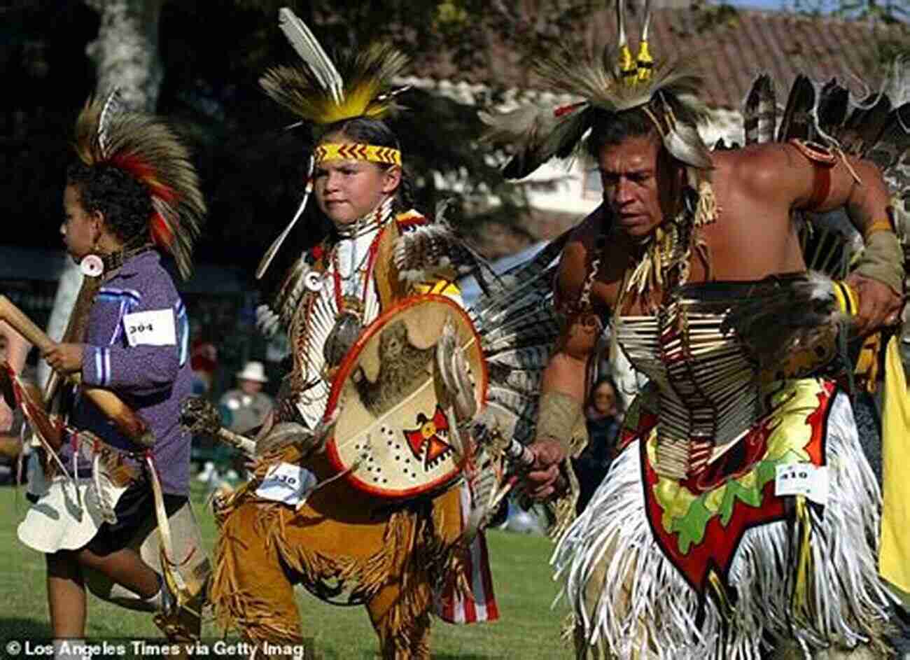 Chumash Tribe Members Engaging In Daily Activities Islands Through Time: A Human And Ecological History Of California S Northern Channel Islands