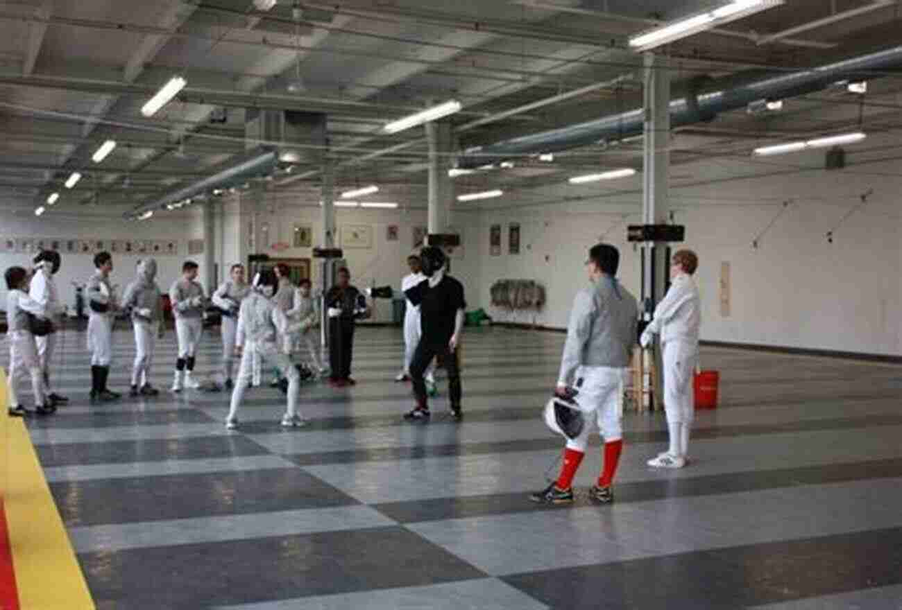 Fencing Academy Of Philadelphia Schools And Masters Of Fencing: From The Middle Ages To The Eighteenth Century (Dover Military History Weapons Armor)