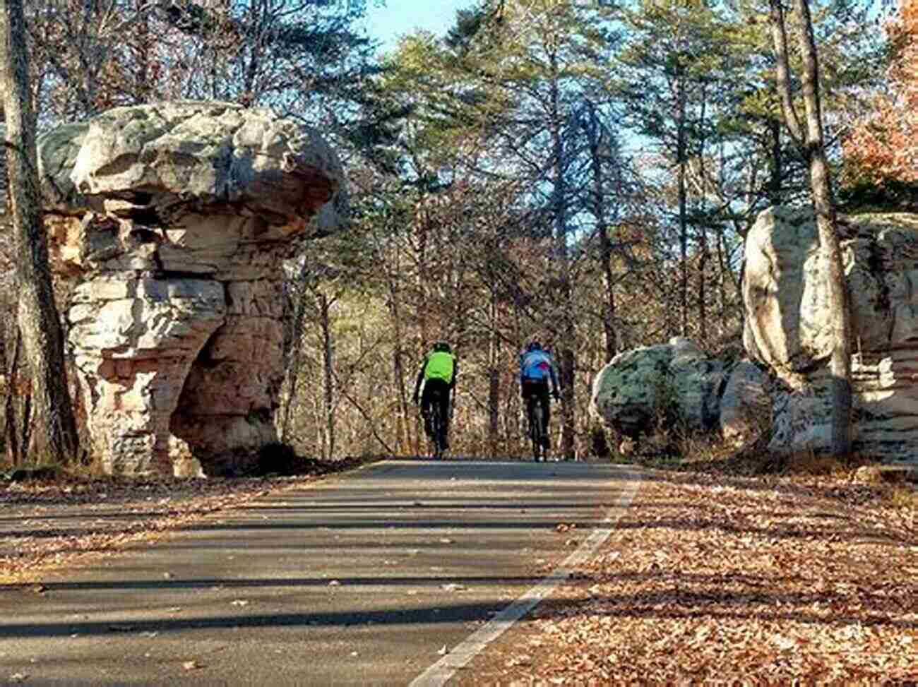 Hiking At Little River Canyon National Preserve Greater Than A Tourist Alabama USA: 50 Travel Tips From A Local (Greater Than A Tourist United States 1)