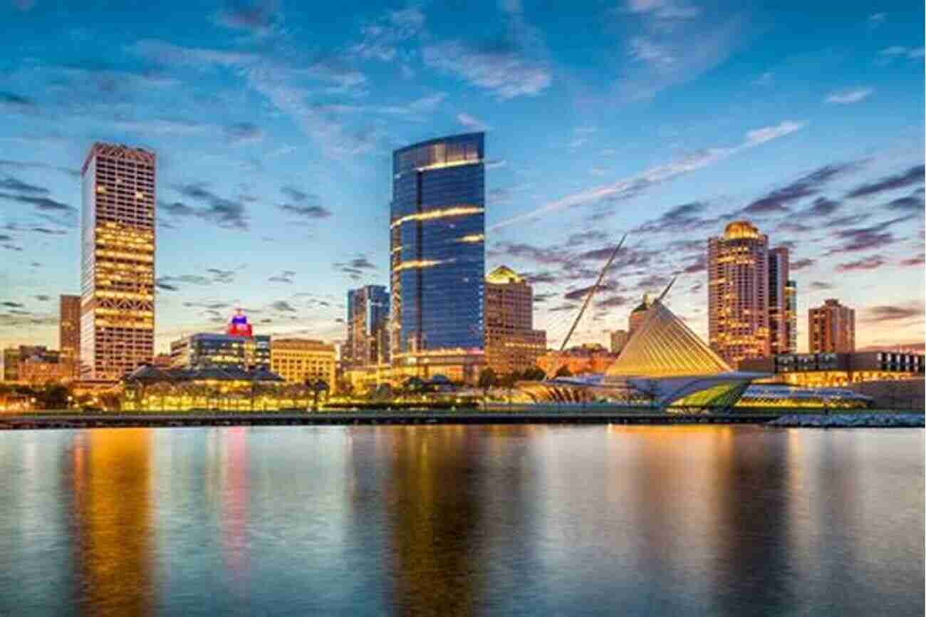 Milwaukee Skyline With Lake Michigan In The Background Milwaukee The Delaplaine 2022 Long Weekend Guide