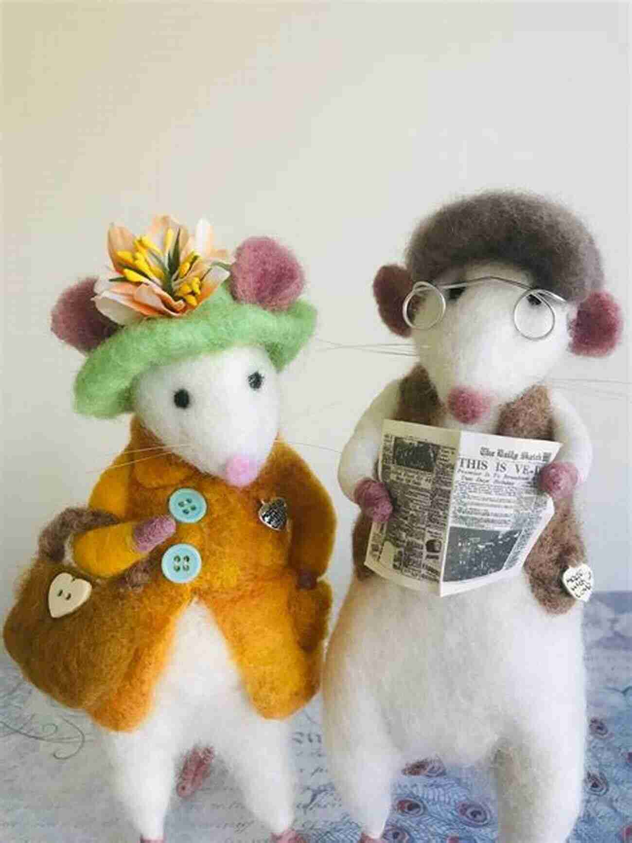 Mr And Mrs Mouse Enchanted By The Beauty Of The Forest The Adventures Of Mr And Mrs Mouse: Trip To Mouseville