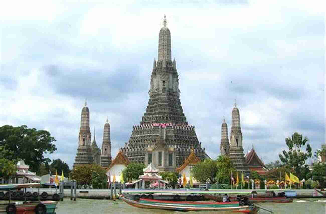 Wat Arun, The Temple Of Dawn In Bangkok Culture And Customs Of Thailand (Cultures And Customs Of The World)